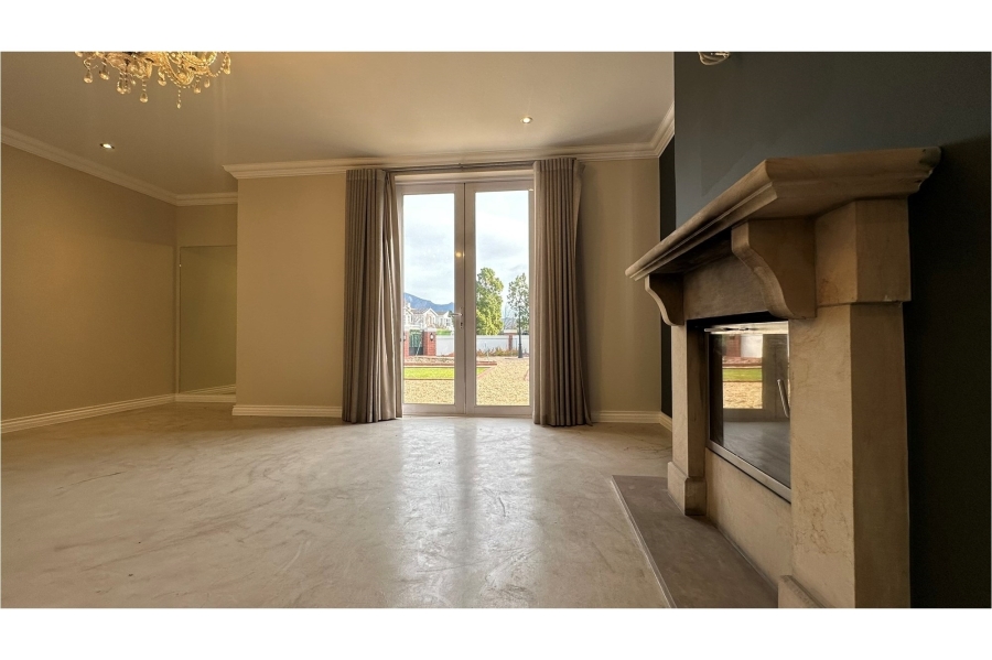 To Let 4 Bedroom Property for Rent in Val De Vie Estate Western Cape
